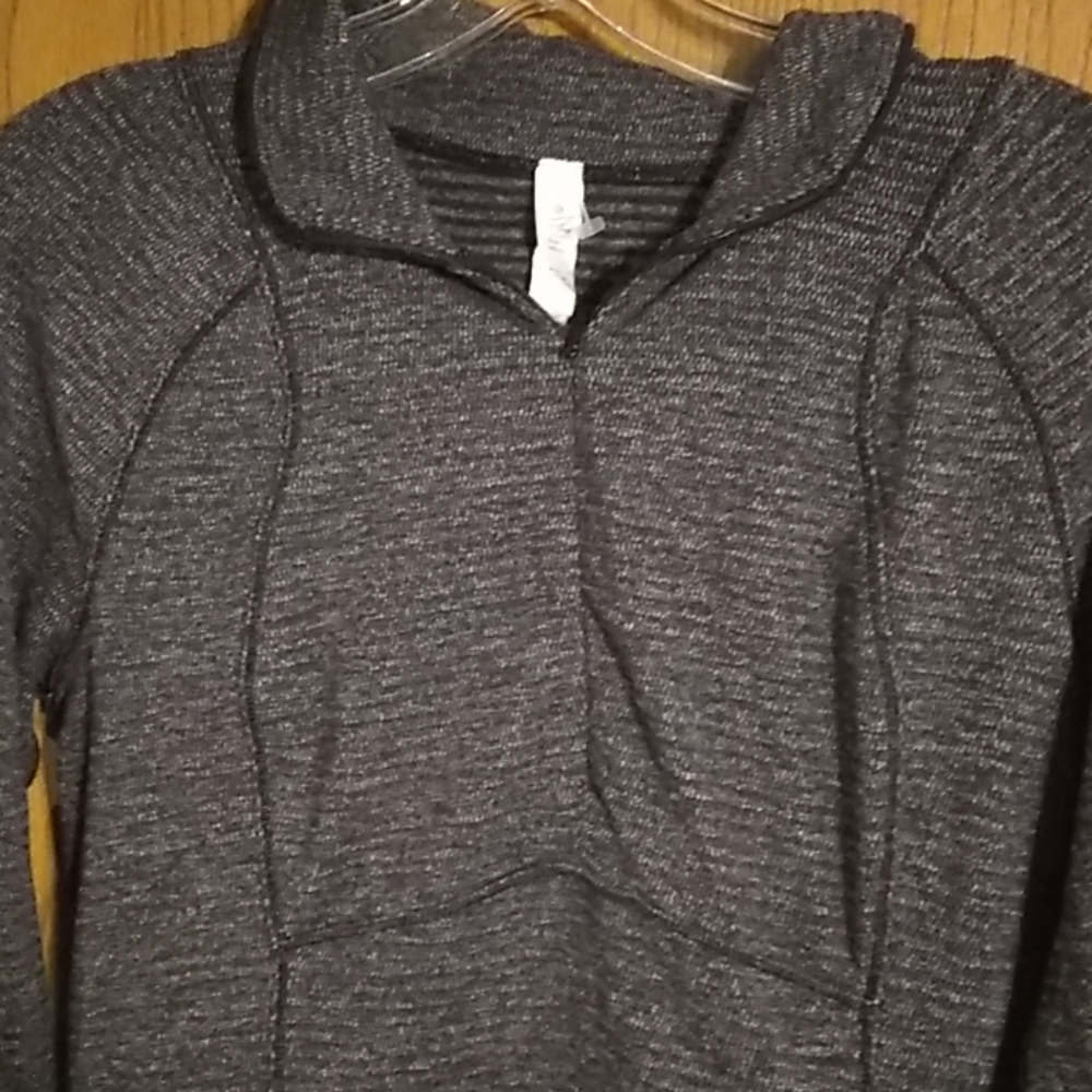 Lululemon athletica pull over top/ jacket - Picture 2 of 8